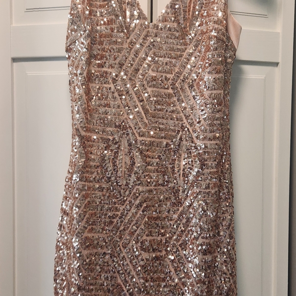 VENUS Rose Gold Sequin V-Neck Mini Dress - Picture 6 of 10